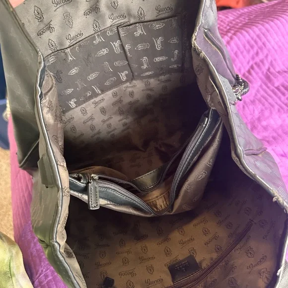 Gucci Black Leather Tote with Chain Detail - Picture 4 of 8